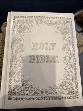 Holy Bible - King James Version/ Red Letter edition
